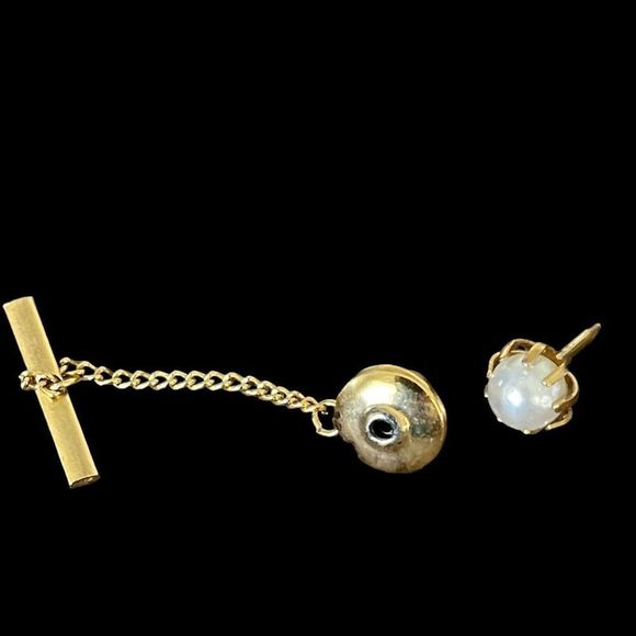 Vintage Tie Tack Pin With Chain Gold Tone White Round Faux Pearl - Picture 3 of 4